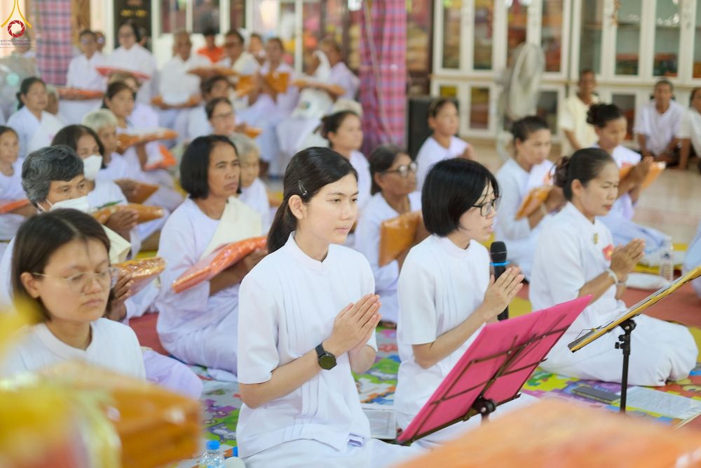 ภาพ No.270454:วันที่ 22 ตุลาคม พ.ศ. 2568 พิธีทอดกฐินสามัคคีทั่วไทย ณ วัดกระโดนไม้แดง ต.ชุมแสง อ.กระสัง จ.บุรีรัมย์ โดยคณะศิษยานุศิษย์ บูชาธรรม 81 ปี หลวงพ่อธัมมชโย