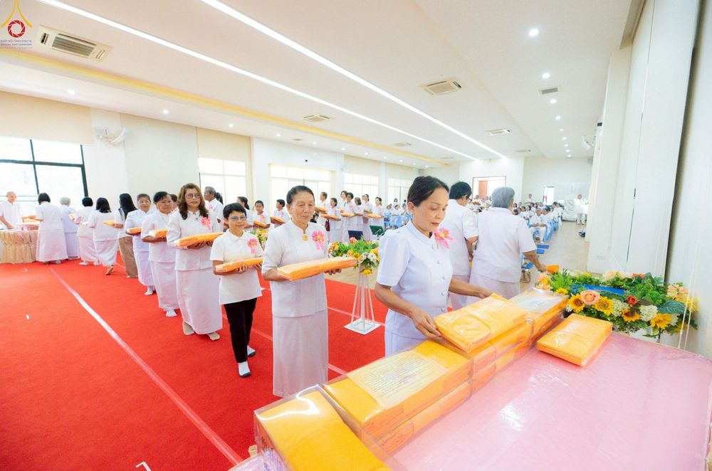 ภาพ No.255378:วันที่ 13 ตุลาคม พ.ศ. 2568 พิธีทอดกฐินสถาปนาอาคารเศรษฐีถาวร อาคารที่พักผู้มาปฏิบัติธรรม ณ ศูนย์ปฏิบัติธรรมจันทบุรี