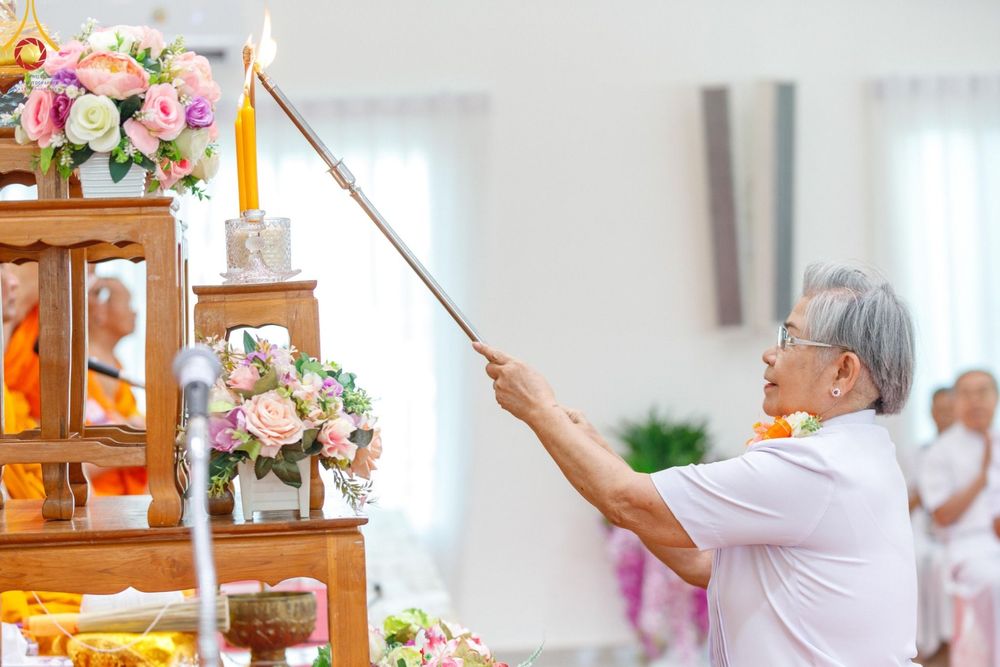 ภาพ No.190256:พิธีเจริญพระพุทธมนต์ ปฏิบัติธรรม มอบทุนการศึกษา ถวายสังฆทาน 141 วัด เพื่อถวายเป็นพุทธบูชา และขับเคลื่อนโครงการหมู่บ้านรักษาศีล 5 โดยคณะสงฆ์จังหวัดสุพรรณบุรี คณะศิษยานุศิษย์วัดพระธรรมกาย โครงการธรรมยาตรา ปีที่ 13 ณ ศูนย์ปฏิบัติธรรมพระมงคลเทพมุนี
