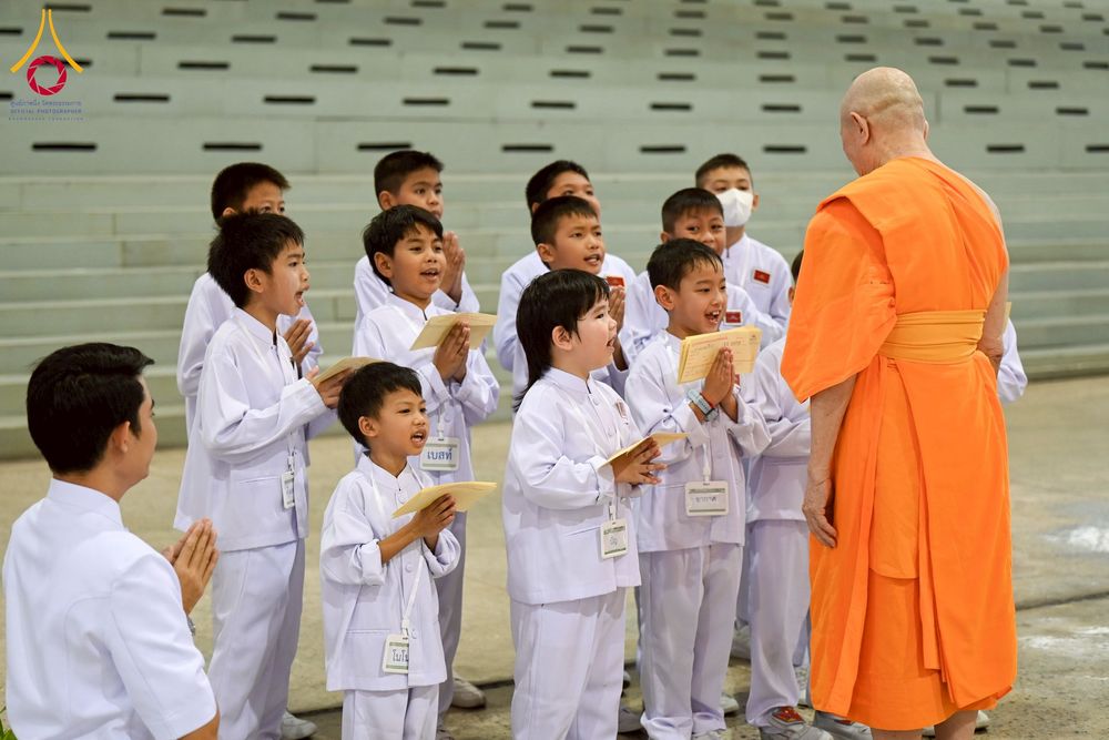 ภาพ No.261166:วันอาทิตย์ที่ 5 ตุลาคม พ.ศ. 2568 พิธีจุดเทียนใจ ไฟนิรันด์ อนันตชัย ณ สภาธรรมกายสากล วัดพระธรรมกาย