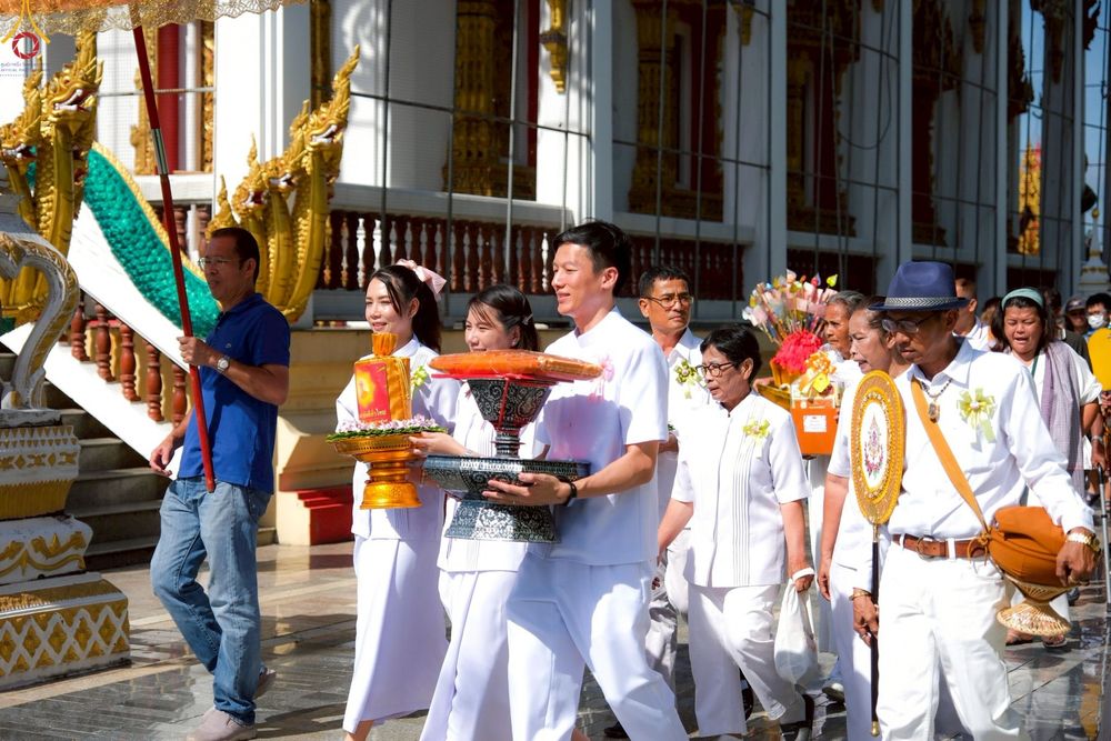 ภาพ No.260985:วันที่ 19 ตุลาคม พ.ศ. 2568 พิธีทอดกฐินสามัคคีทั่วไทย 30,000 วัด โดยคณะศิษยานุศิษย์ บูชาธรรม 81 ปี หลวงพ่อธัมมชโย ณ วัดทุ่งน้อย อ.นครชัยศรี จ.นครปฐม