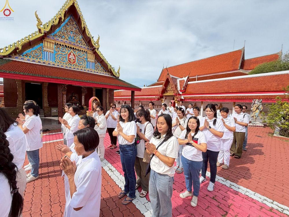 ภาพ No.250147:วันพุธที่ 8 ตุลาคม พ.ศ. 2568 พิธีทอดกฐินสามัคคีทั่วไทย 30,000 วัด โดยคณะศิษยานุศิษย์ บูชาธรรม 81 ปี หลวงพ่อธัมมชโย ณ วัดดอนไก่ดี อ.กระทุ่มแบน จ.สมุทรสาคร