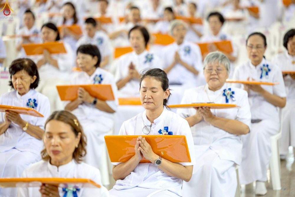 ภาพ No.251517:วันที่ 10 ตุลาคม พ.ศ. 2568 พิธีทอดผ้าป่าสมทบกฐินวัดพระธรรมกาย และสมทบกฐิน 30,000 กว่าวัดทั่วประเทศ ครั้งที่ 3 ณ สภาธรรมกายสากล วัดพระธรรมกาย