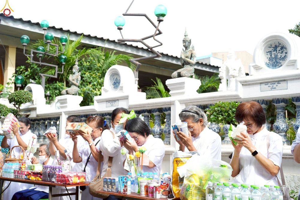 ภาพ No.250186:วันพุธที่ 8 ตุลาคม พ.ศ. 2568 พิธีทอดกฐินสามัคคีทั่วไทย 30,000 วัด โดยคณะศิษยานุศิษย์ บูชาธรรม 81 ปี หลวงพ่อธัมมชโย ณ วัดคลองเตยใน กรุงเทพฯ