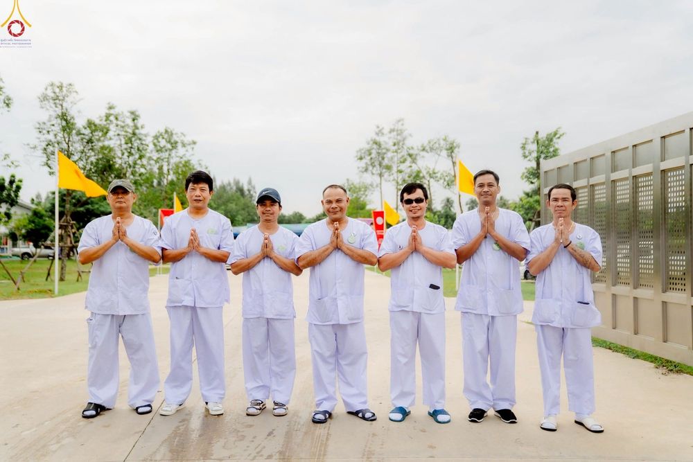 ภาพ No.266788:วันที่ 5 พฤศจิกายน พ.ศ. 2568 พิธีทอดกฐิน ณ อนุสรณ์สถานพระมงคลเทพมุนี  (สด จนฺทสโร) ผู้ค้นพบวิชชาธรรมกาย สถานที่ตั้งมโนปณิธานบวชตลอดชีวิต คลองบางนางแท่น ต.หอมเกร็ด อ.สามพราน จ.นครปฐม