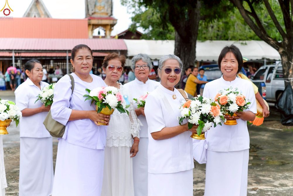 ภาพ No.255893:วันที่ 15 ตุลาคม พ.ศ. 2568 พิธีทอดกฐินสามัคคีทั่วไทย 30,000 วัด โดยคณะศิษยานุศิษย์ บูชาธรรม 81 ปี หลวงพ่อธัมมชโย ณ วัดราษฎร์สามัคคี ต.วังหมัน อ.วัดสิงห์ จ.ชัยนาท