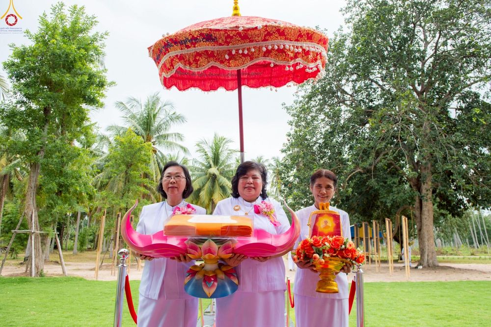 ภาพ No.263149:วันที่ 18 ตุลาคม พ.ศ. 2568 พิธีทอดกฐินสามัคคีเพื่อซื้อที่ดิน  สร้างอาคารครัวและโรงอาหาร  ห้องน้ำพร้อมโรงซักตากชาย-หญิง  และพิธีทอดกฐินสามัคคีทั่วไทย 30,000 วัด  ศูนย์ปฏิบัติธรรมนานาชาติทุ่งแสงธรรม  (Moonastery Meditation Center) ต.แสงอรุณ อ.ทับสะแก จ.ประ