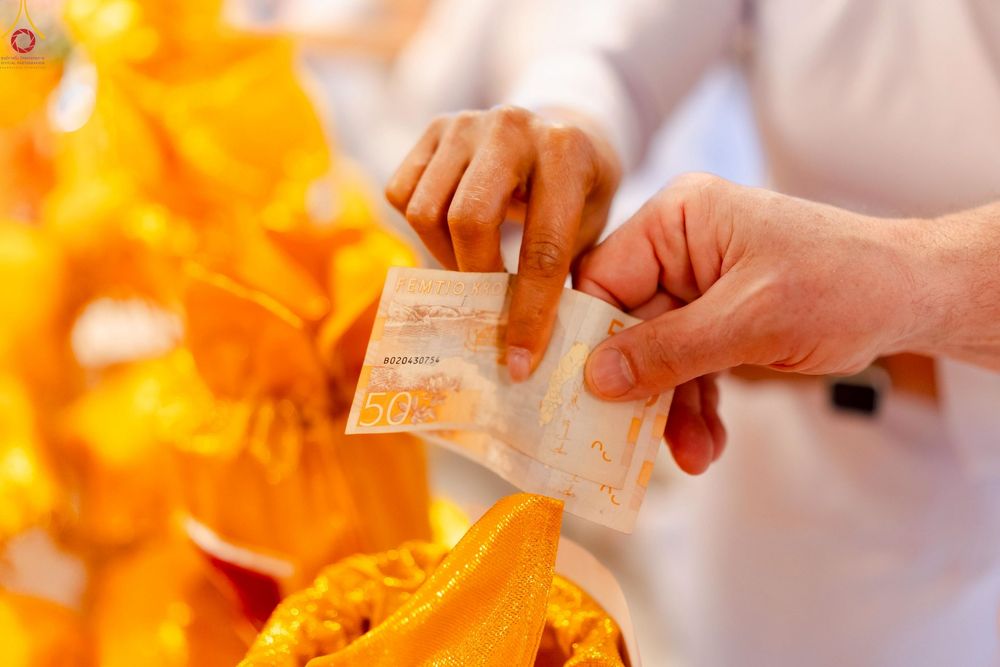 ภาพ No.254057:วันที่ 12 ตุลาคม พ.ศ. 2568 พิธีทอดกฐินวัดพระธรรมกายบูโรส ประเทศสวีเดน