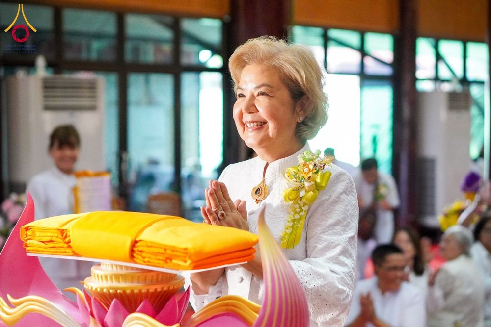 ภาพ No.183641:พิธีทอดกฐิน ณ วัดกลางธนรินทร์ จ.สิงห์บุรี ในโครงการทอดกฐินสามัคคีทั่วไทย 30,000 วัด บูชาธรรม 80 ปี หลวงพ่อธัมมชโย โดยคณะศิษยานุศิษย์วัดพระธรรมกาย วันที่ 9 พฤศจิกายน  พ.ศ. 2567