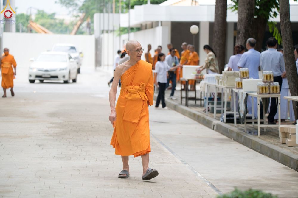 ภาพ No.84796:พิธีอธิษฐานพรรษา ของคณะสงฆ์ ในวันเข้าพรรษา แรม 1 ค่ำ เดือน 8 วันที่ 2 สิงหาคม พ.ศ. 2566 ณ โบสถ์พระไตรปิฎก วัดพระธรรมกาย ต.คลองสาม อ.คลองหลวง จ.ปทุมธานี