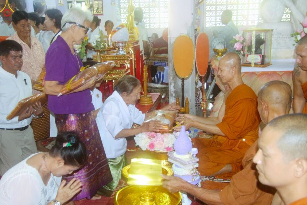 ภาพ No.268592:วันที่ 26 ตุลาคม พ.ศ. 2568 พิธีทอดกฐินสามัคคีทั่วไทย ณ วัดปากแตระ อ.ระโนด จ.สงขลา โดยคณะศิษยานุศิษย์ บูชาธรรม 81 ปี หลวงพ่อธัมมชโย