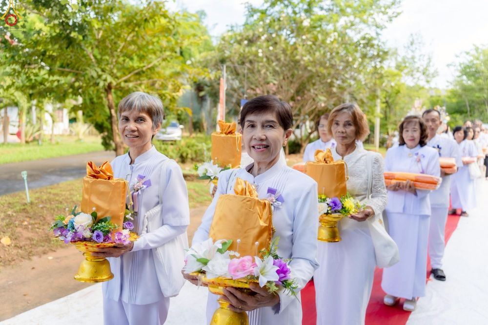 ภาพ No.256953:วันพฤหัสบดีที่ ๑๖ ตุลาคม พ.ศ. ๒๕๖๘ พิธีทอดกฐินสามัคคีเพื่อรองรับประดิษฐานองค์เจดีย์ ณ ศูนย์ปฏิบัติธรรมเถินเทิดธรรม อ.เถิน จ.ลำปาง