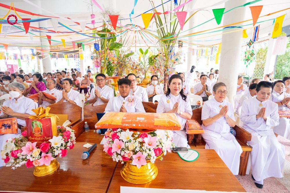 ภาพ No.183495:พิธีทอดกฐิน ณ วัดกุฏีดาว จ.เพชรบูรณ์ ในโครงการทอดกฐินสามัคคีทั่วไทย 30,000 วัด บูชาธรรม 80 ปี หลวงพ่อธัมมชโย โดยคณะศิษยานุศิษย์วัดพระธรรมกาย วันที่ 27 ตุลาคม พ.ศ. 2567