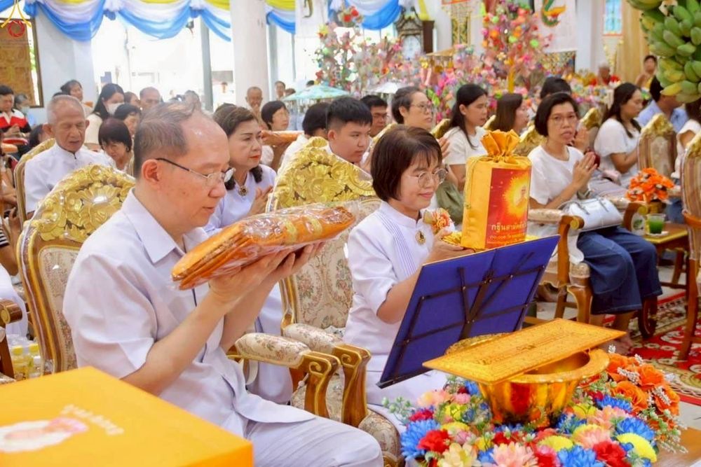 ภาพ No.278016:วันที่ 19 ตุลาคม พ.ศ. 2568 พิธีทอดกฐินสามัคคีทั่วไทย ณ วัดลุ่มคงคาราม อ.บางกรวย จ.นนทบุรี โดยคณะศิษยานุศิษย์ บูชาธรรม 81 ปี หลวงพ่อธัมมชโย