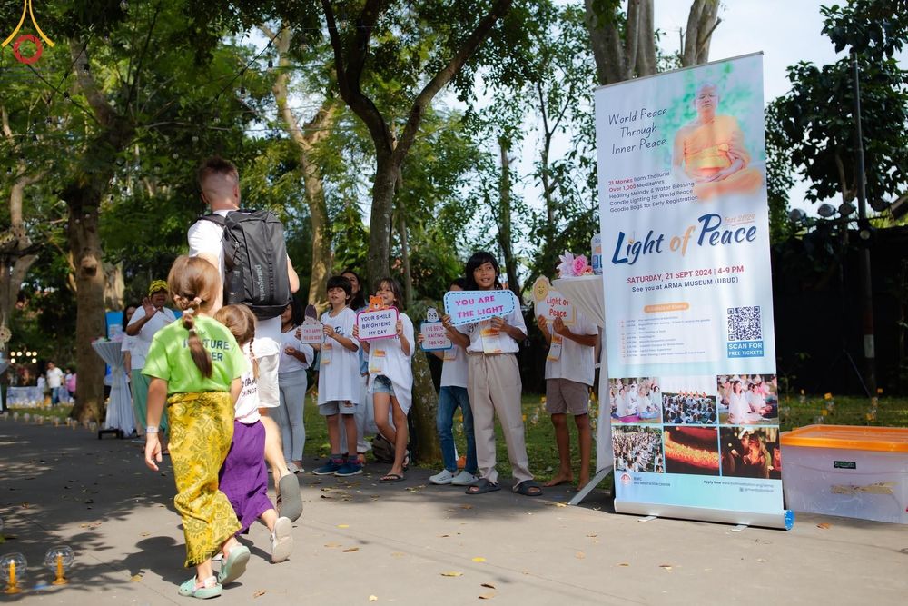 ภาพ No.156340:วัดพุทธบาหลีและวัดพระธรรมกาย จัดปฏิบัติธรรมนานาชาติ 1,151 คนจาก 78 ประเทศ ใน "วันสันติภาพสากล" ณ บาหลี อินโดนีเซีย วันเสาร์ที่ 21 กันยายน พ.ศ. 2567 เวลา 16.00-21.00 น. ณ พิพิธภัณฑ์ ARMA เมืองอูบุด จังหวัดบาหลี ประเทศอินโดนีเซีย