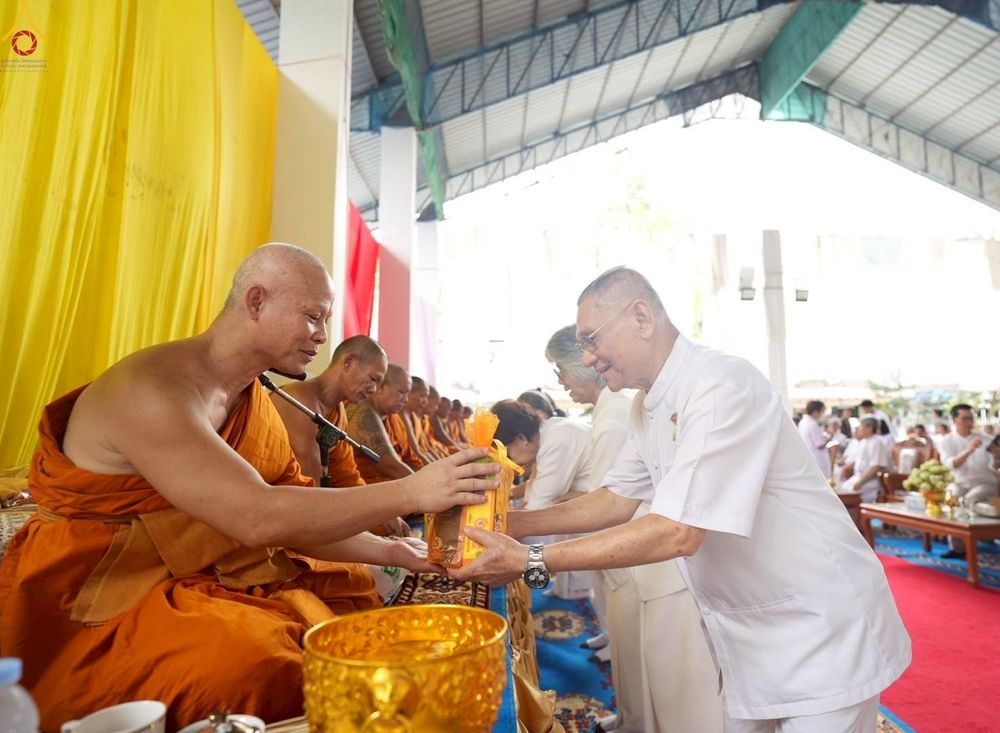 ภาพ No.257096:วันที่ 17 ตุลาคม พ.ศ. 2568 พิธีทอดกฐินสามัคคีทั่วไทย 30,000 วัด โดยคณะศิษยานุศิษย์ บูชาธรรม 81 ปี หลวงพ่อธัมมชโย ณ วัดไผ่ล้อม(เก่า) จ.ราชบุรี