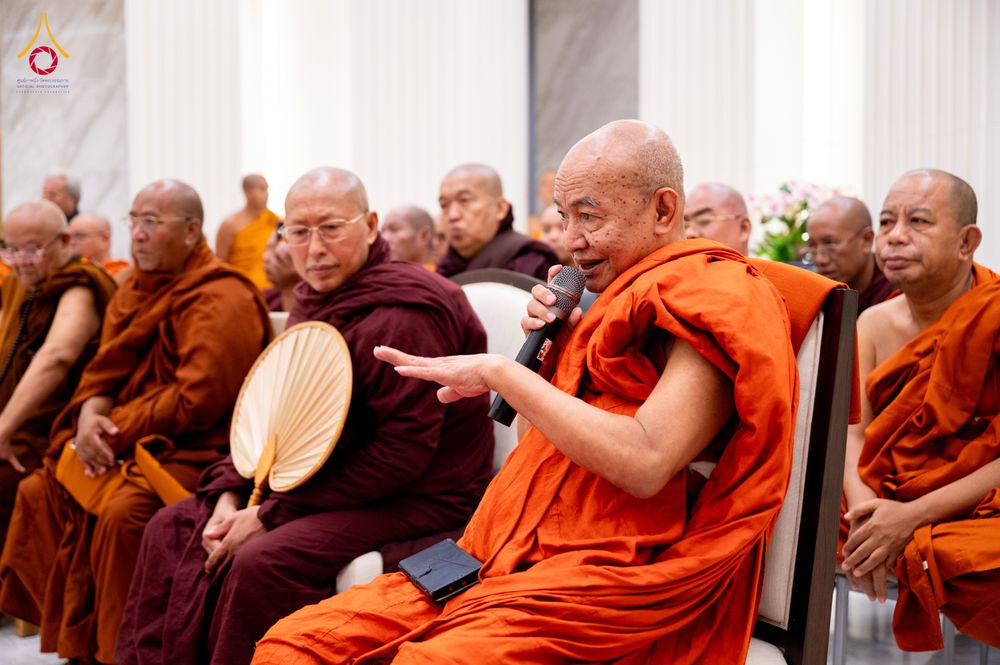 ภาพ No.325537:วันที่ 23 เมษายน พ.ศ.2569 หลวงพ่อทัตตชีโว รองเจ้าอาวาสวัดพระธรรมกาย ถวายการต้อนรับและปฏิสันถารคณะสงฆ์เมียนมาร์และเนปาล