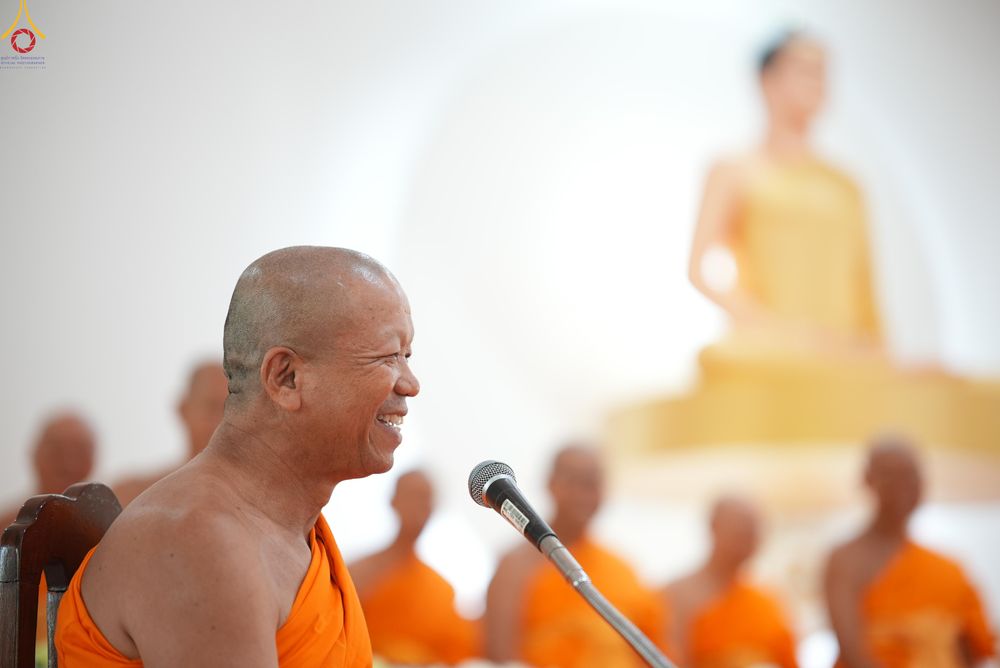 ภาพ No.326859:วันศุกร์ที่ ๑ พฤษภาคม พ.ศ.๒๕๖๙ พิธีทอดผ้าป่า สถาปนาองค์พระเจดีย์เพื่อสร้างสันติภาพโลก และ พิธีโปรยรัตนชาติ กลั่นแผ่นดิน  โปรยทราย เป็นปฐมฤกษ์ ณ ศูนย์ปฏิบัติธรรมเถินเทิดธรรม ต.แม่ปะ อ.เถิน จ.ลำปาง