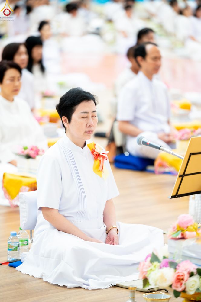 ภาพ No.329024:วันอาทิตย์ที่ 17 พฤษภาคม พ.ศ.2569 พิธีร่วมบุญการศึกษาพระภิกษุสามเณร (หนังสือบาลี นักธรรม ทางก้าวหน้า World-Pec) ณ ห้องแก้วสารพัดนึก 2 วัดพระธรรมกาย