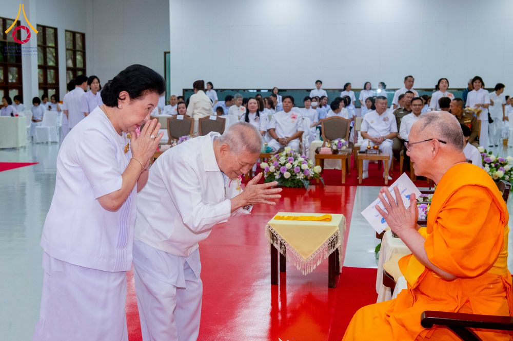 ภาพ No.316187:วันเสาร์ที่ 28 มีนาคม พ.ศ. 2569 พิธีบำเพ็ญกุศล คุณพ่อณรงค์ จินตมากุล  สิริอายุ 99 ปี 11 เดือน โยมบิดา พระครูปลัดรัตนวีรวัฒน์ (รังสฤษดิ์ อิทฺธิจินตโก) ที่ปรึกษาเจ้าคณะจังหวัดปทุมธานี เจ้าอาวาสวัดพระธรรมกาย  ณ ห้องปลูกศรัทธา 2 วัดพระธรรมกาย ปทุมธานี