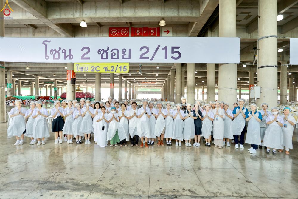 ภาพ No.323687:วันที่ 22 เมษายน พ.ศ.2569(วันคุ้มครองโลก) งานถวายมหาสังฆทาน 40,000 กว่าวัดทั่วประเทศ คณะสงฆ์ฉันภัตตาหารเพล