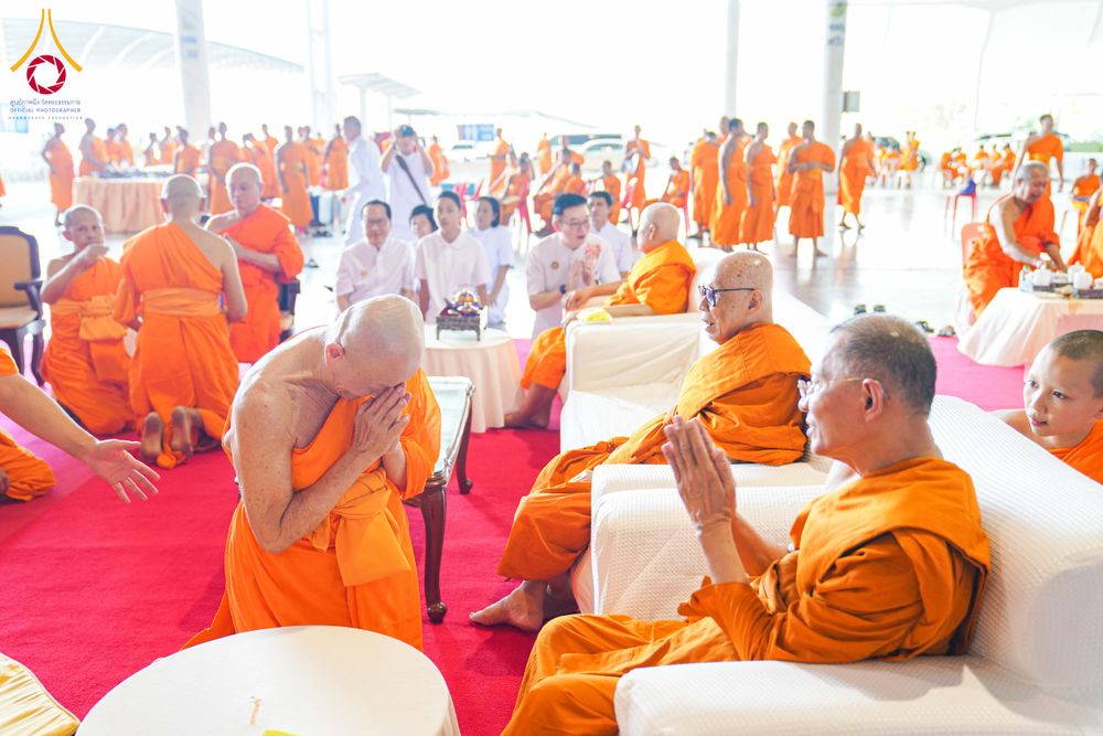 ภาพ No.316460:วันอาทิตย์ที่ 29 มีนาคม พ.ศ. 2569 พิธีทอดผ้าบังสุกุลและพิธีชำระร่าง โยมพ่อณรงค์ จินตมากุล  สิริอายุ 99 ปี 11 เดือน โยมบิดา พระครูปลัดรัตนวีรวัฒน์ (รังสฤษดิ์ อิทฺธิจินตโก) ที่ปรึกษาเจ้าคณะจังหวัดปทุมธานี เจ้าอาวาสวัดพระธรรมกาย  ณ ฌาปนสถานชั่วคราว ทางเข้า 