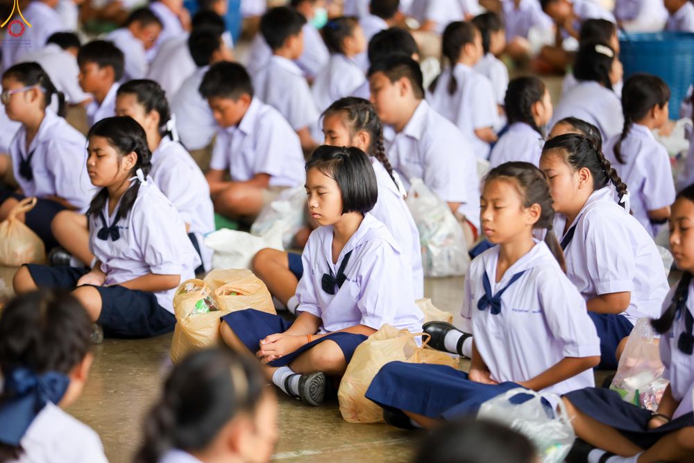 ภาพ No.333642:วันพฤหัสบดี ที่ 11 มิถุนายน พ.ศ.2569 โครงการตักบาตรปลื้มใจ" เนื่องในวันไหว้ครู  ณ โรงเรียนธนสิทธิ์อนุสรณ์ อ.บางพลี จ.สมุทรปราการ