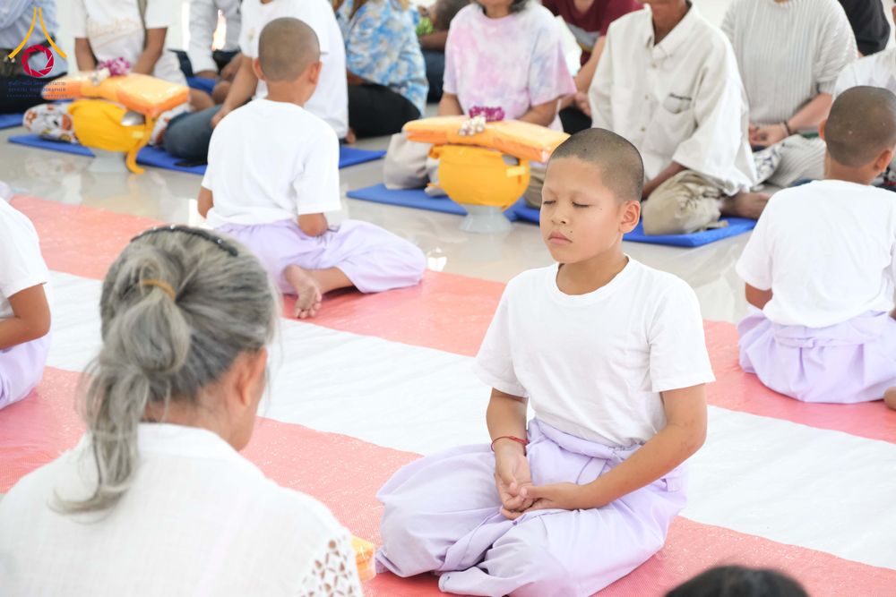 ภาพ No.319646:วันเสาร์ที่ 4 เมษายน พ.ศ.2569 พิธีขอขมา มอบผ้าไตร บรรพชาสามเณร ศูนย์อบรมเยาวชนนครปฐม