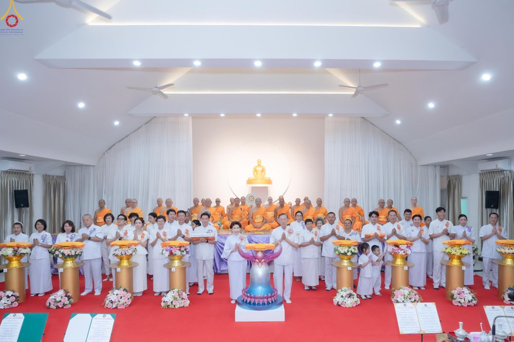ภาพ No.331357:วันที่ 31 พฤษภาคม พ.ศ.2569 พิธีทอดผ้าป่าและตอกเสาเข็มมงคลต้นแรก องค์พระเจดีย์เพื่อสร้างสันติภาพโลก  ณ ธุดงคสถานพัฒนานิคม จังหวัดลพบุรี