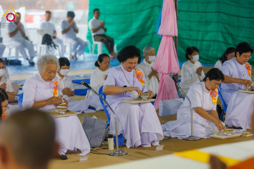 ภาพ No.298498:วันที่ 20 มกราคม พ.ศ. 2569 พิธีถวายภัตตาหารเป็นสังฆทาน แด่พระธรรมยาตรา ณ อนุสรณ์สถานบางปลา วัดบางปลา อำเภอบางเลน จังหวัดนครปฐม ในโครงการธรรมยาตรา กตัญญูบูชา มหาปูชนียาจารย์ พระมงคลเทพมุนี(สด จนฺทสโร) พระผู้ปราบมาร อนุสรณ์สถาน 7 แห่ง ปีที่ 14