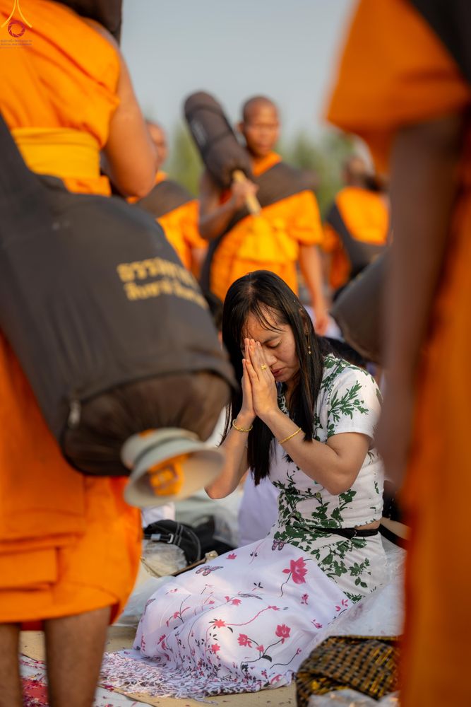 ภาพ No.299722:วันที่ 18 มกราคม พ.ศ. 2569 พิธีต้อนรับพระธรรมยาตรา (ภาพชุดที่ 2) ณ อนุสรณ์สถานลำดับที่ 5  สถานที่เผยแผ่วิชชาธรรมกายครั้งแรก อนุสรณ์สถานบางปลา วัดบางปลา อำเภอบางเลน จังหวัดนครปฐม ในโครงการธรรมยาตรา กตัญญูบูชา มหาปูชนียาจารย์ พระมงคลเทพมุนี(สด จนฺทสโร) พระ