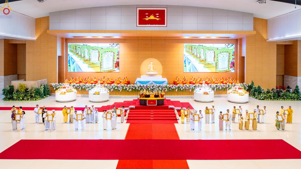 ภาพ No.327785:วันที่ 3 พฤษภาคม พ.ศ.2569 พิธีรับมอบพระบรมสารีริกธาตุ จากสาธารณรัฐแห่งสหภาพเมียนมา ณ ห้องแก้วสารพัดนึก วัดพระธรรมกาย