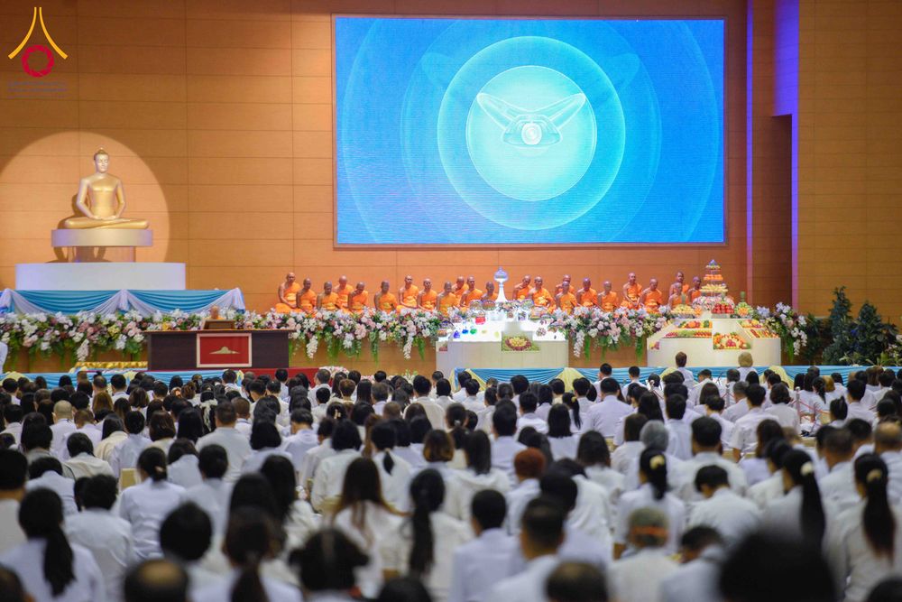 ภาพ No.308325:วันที่ 1  กุมภาพันธ์ พ.ศ. 2569 พิธีบูชาข้าวพระอาทิตย์ต้นเดือน ณ สภาธรรมกายสากล วัดพระธรรมกาย