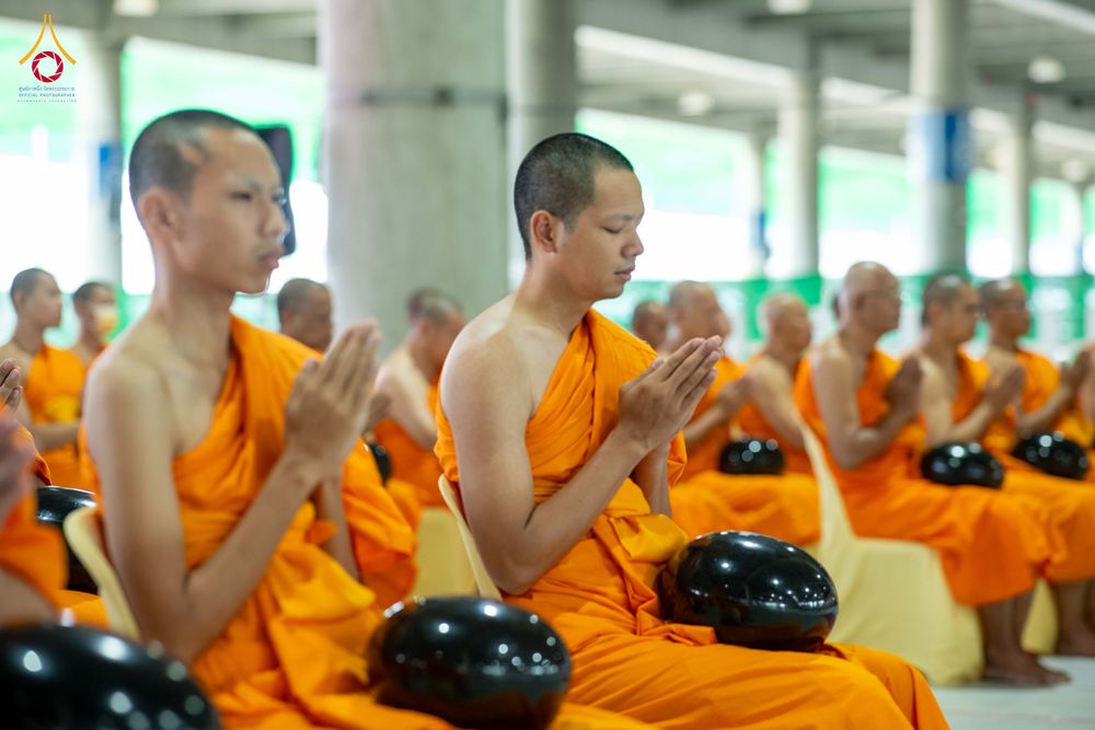 ภาพ No.342909:วันอาทิตย์ที่ 9 สิงหาคม พ.ศ.2569 พิธีตักบาตรฉลองพระใหม่ โครงการบรรพชาและอุปสมบทหมู่ รุ่นเข้าพรรษา ณ มหารัตนวิหาคด คอร์ 26 วัดพระธรรมกาย
