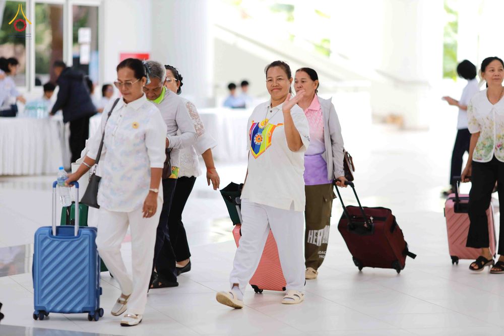 ภาพ No.344340:วันที่ 21-23 สิงหาคม พ.ศ. 2569 สัมมนารวมใจผู้นำบุญ บูชาธรรม 82 ปี หลวงพ่อธัมมชโย รุ่นที่ 1 กฐินสามัคคีทั่วไทย 30,000 วัด โครงการอุปสมบทบูชาธรรมมหาปูชนียาจารย์ 3,000 รูป  ณ ศูนย์ปฏิบัติธรรมเวิล์ดพีช วัลเล่ย์ จ.นครราชสีมา