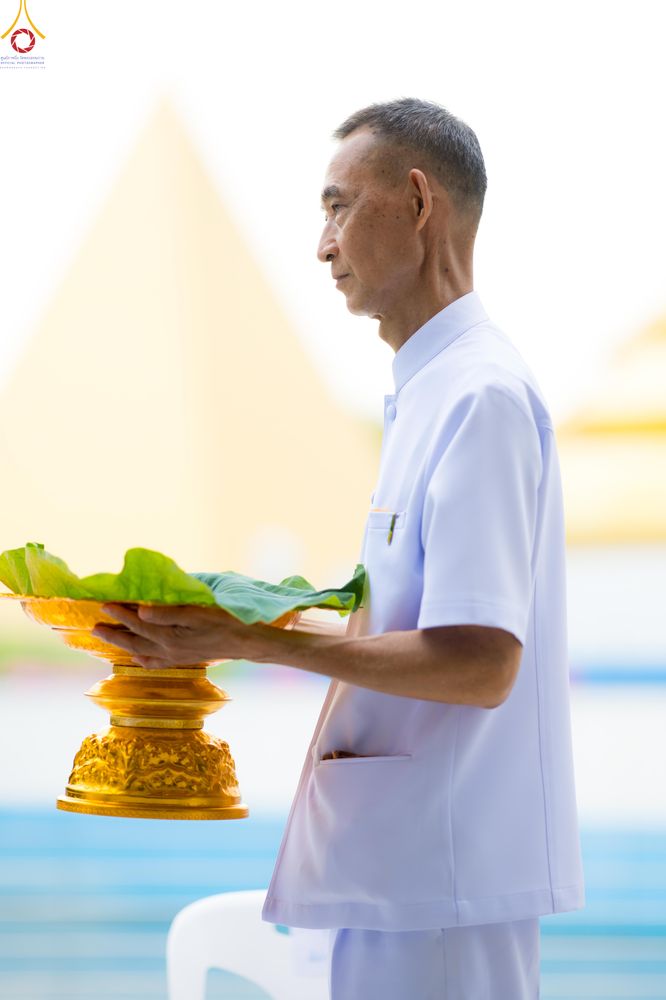 ภาพ No.330617:วันที่ 30 พฤษภาคม พ.ศ.2569 พิธีตัดปอยผมและปลงผม อุบาสกอุปสมบทอุทิศชีวิต 11 ท่าน (ภาพชุดที่ 2) ณ โบสถ์พระไตรปิฎก วัดพระธรรมกาย จังหวัดปทุมธานี