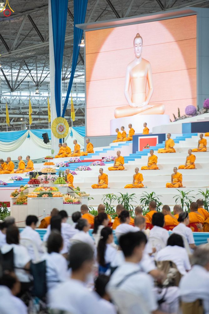 ภาพ No.337820:วันอาทิตย์ต้นเดือน 5 กรกฎาคม พ.ศ.2569 พิธีบูชาข้าวพระ ณ สภาธรรมกายสากล วัดพระธรรมกาย