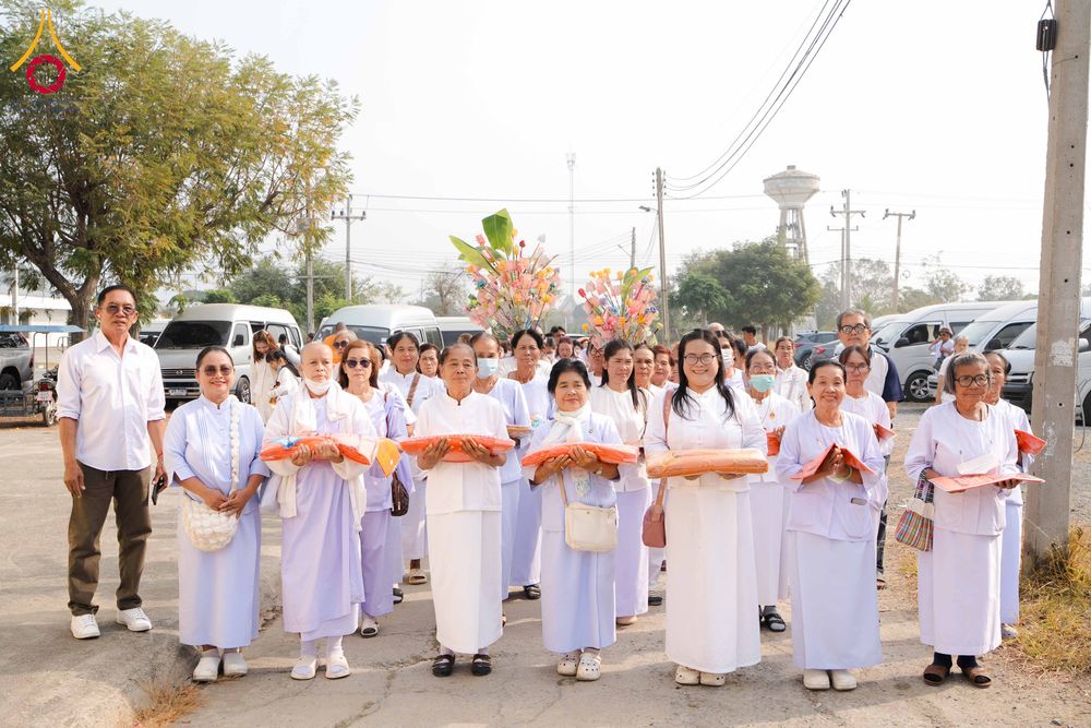 ภาพ No.298945:วันที่ 20 มกราคม พ.ศ. 2569 พิธีทอดผ้าป่าทำนุบำรุงศาสนสถาน ณ วัดใหม่นพรัตน์ ต.เนินพระปรางค์ อ.สองพี่น้อง จ.สุพรรณบุรี ในโครงการธรรมยาตรา กตัญญูบูชา มหาปูชนียาจารย์ พระมงคลเทพมุนี(สด จนฺทสโร) พระผู้ปราบมาร อนุสรณ์สถาน 7 แห่ง ปีที่ 14