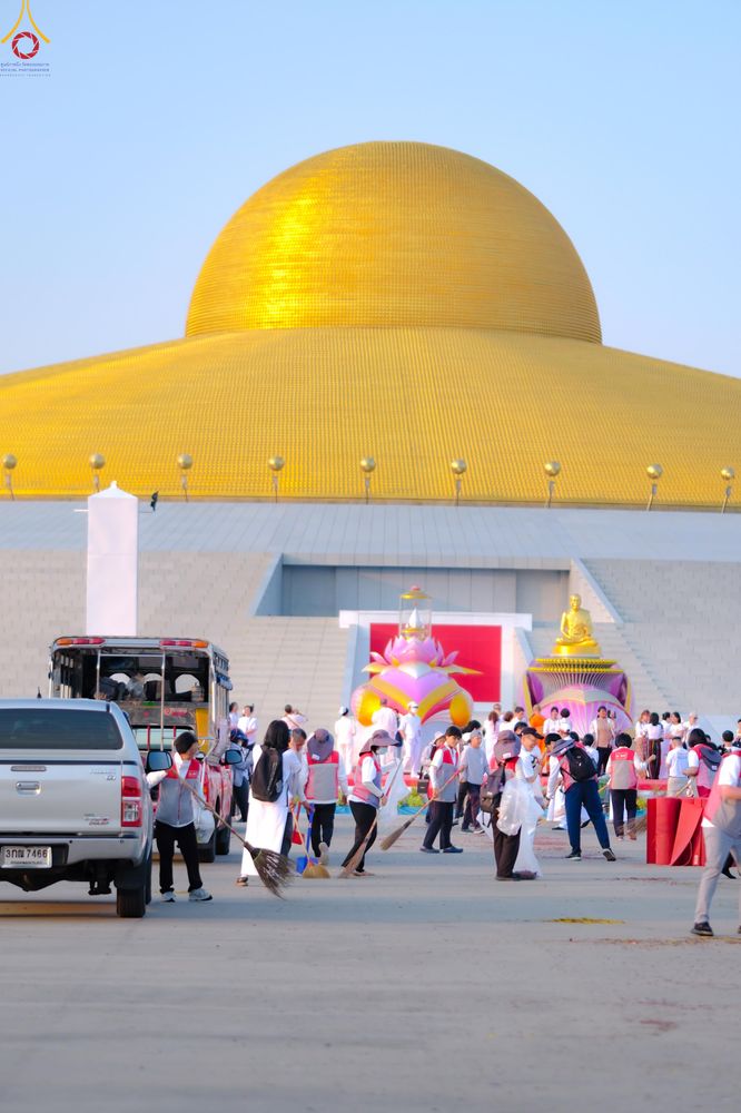 ภาพ No.306549:ภาพเบื้องหลังอาสาสมัครรวมใจ ชุดที่ 5 ในโครงการธรรมยาตรา กตัญญูบูชา มหาปูชนียาจารย์ พระมงคลเทพมุนี(สด จนฺทสโร) พระผู้ปราบมาร อนุสรณ์สถาน 7 แห่ง ปีที่ 14