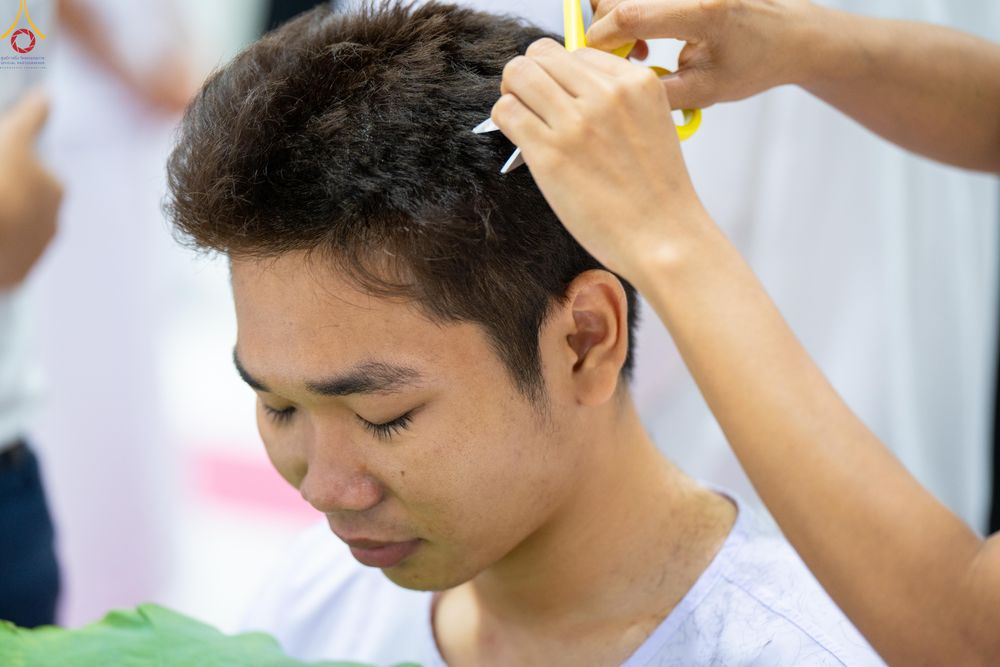 ภาพ No.319298:วันเสาร์ที่ 4 เมษายน พ.ศ.2569 พิธีปลงผมนาคธรรมทายาท โครงการอุปสมบทหมู่ธรรมทายาท ระดับอุดมศึกษา รุ่นที่ 53 ภาคฤดูร้อน ณ มหารัตนวิหารคด 13 วัดพระธรรมกาย