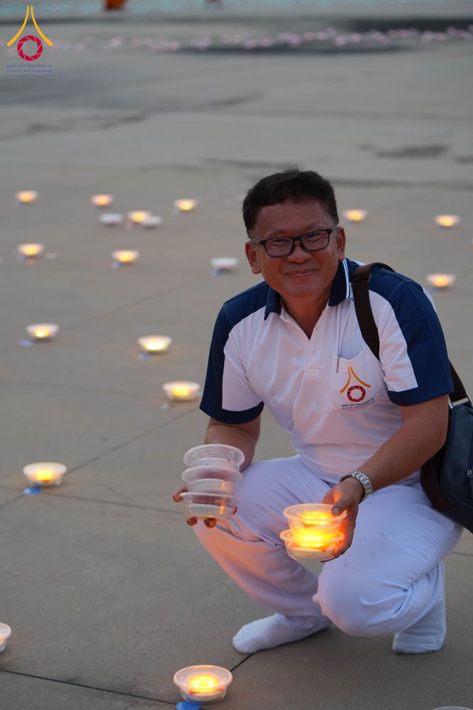 ภาพ No.345759:วันพฤหัสบดีที่ 27 สิงหาคม พ.ศ.2569 พิธีจุดประทีป เนื่องในวันธรรมชัย ณ วัดพระธรรมกาย ปทุมธานี