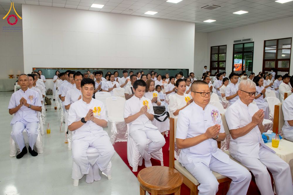 ภาพ No.315839:วันพฤหัสบดีที่ 26 มีนาคม พ.ศ. 2569 พิธีบำเพ็ญกุศล คุณพ่อณรงค์ จินตมากุล  สิริอายุ 99 ปี 11 เดือน โยมบิดา พระครูปลัดรัตนวีรวัฒน์ (รังสฤษดิ์ อิทฺธิจินตโก) ที่ปรึกษาเจ้าคณะจังหวัดปทุมธานี เจ้าอาวาสวัดพระธรรมกาย  ณ ห้องปลูกศรัทธา 2 วัดพระธรรมกาย ปทุมธานี