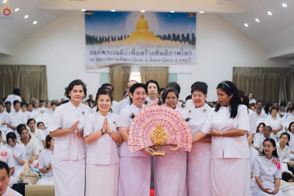 ภาพ No.331371:วันที่ 31 พฤษภาคม พ.ศ.2569 พิธีทอดผ้าป่าและตอกเสาเข็มมงคลต้นแรก องค์พระเจดีย์เพื่อสร้างสันติภาพโลก  ณ ธุดงคสถานพัฒนานิคม จังหวัดลพบุรี