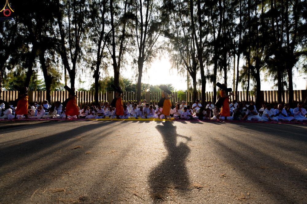 ภาพ No.287489:วันที่ 3 มกราคม พ.ศ. 2569 พิธีต้อนรับพระธรรมยาตรา ในโครงการธรรมยาตรา กตัญญูบูชา มหาปูชนียาจารย์ พระมงคลเทพมุนี(สด จนฺทสโร) พระผู้ปราบมาร อนุสรณ์สถาน 7 แห่ง ปีที่ 14 ณ อนุสรณ์สถานมหาวิหารพระมงคลเทพมุนี (โลตัสแลนด์) อ.สองพี่น้อง จ.สุพรรณบุรี