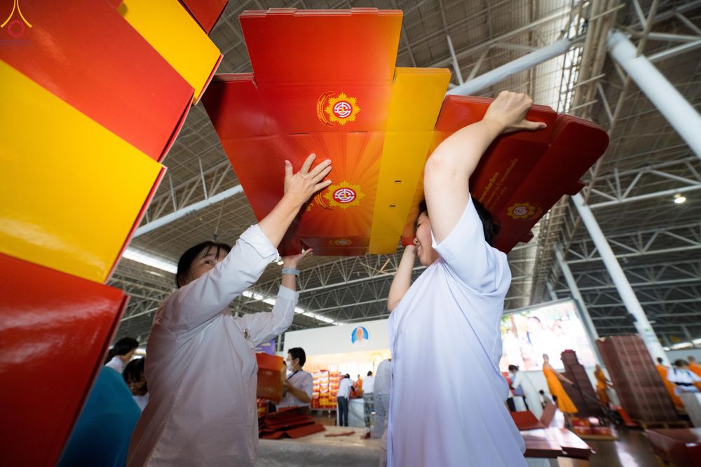 ภาพ No.320540:วันที่ 10 เมษายน พ.ศ.2569 การเตรียมกล่องไทยธรรม เพื่องานถวายมหาสังฆทาน 40,000 กว่าวัดทั่วประเทศ วันคุ้มครองโลก 22 เมษายน พ.ศ.2569 วัดพระธรรมกาย