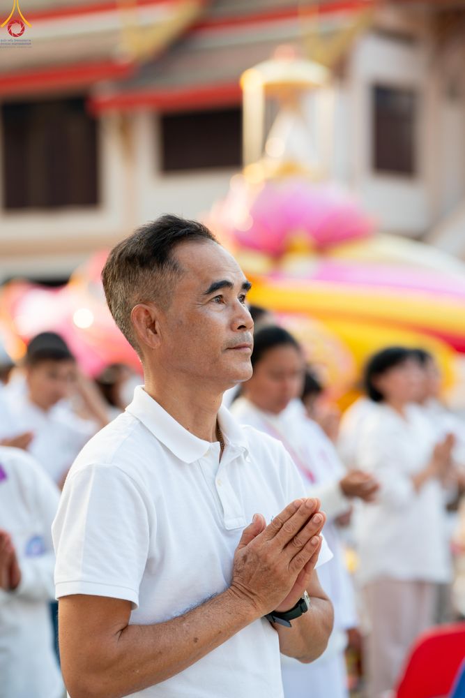 ภาพ No.296892:วันที่ 17 มกราคม พ.ศ. 2569 พิธีจุดประทีปถวายเป็นพุทธบูชา และบูชาธรรมมหาปูชนียาจารย์  ณ วัดโบสถ์บน ต.บางคูเวียง จ.นนทบุรี อนุสรณ์สถานลำดับที่ 4 สถานที่เกิดด้วยกายธรรม ในโครงการธรรมยาตรา กตัญญูบูชา มหาปูชนียาจารย์ พระมงคลเทพมุนี(สด จนฺทสโร) พระผู้ปราบมาร อ