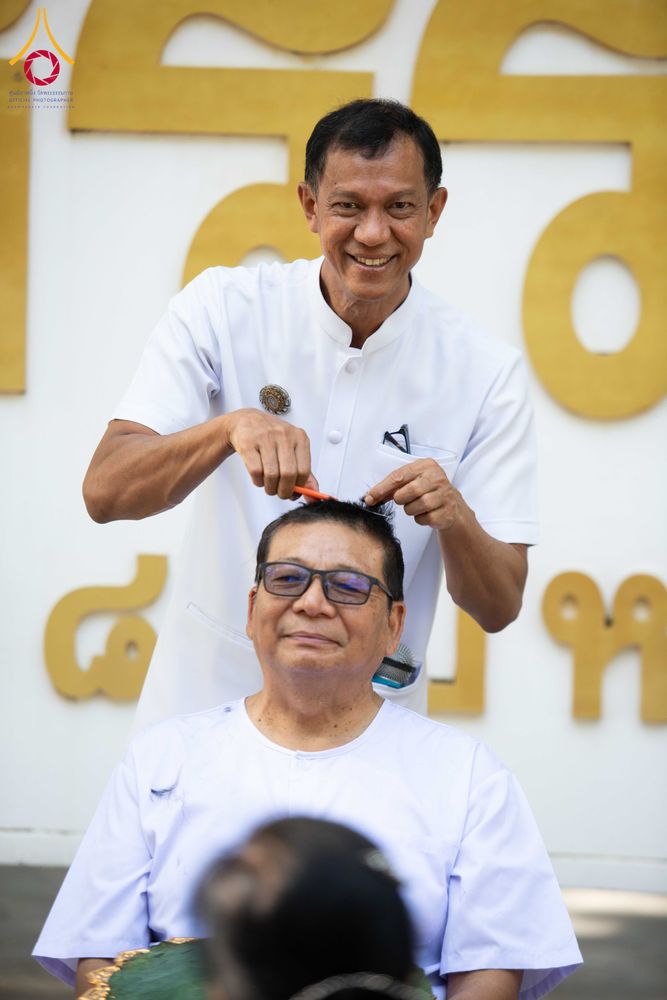 ภาพ No.341653:วันเสาร์ที่ 25 กรกฎาคม พ.ศ. 2569 พิธีตัดปอยผม ปลงผม พิธีบรรพชาอุปสมบทหมู่  โครงการบรรพชาอุปสมบทหมู่ รุ่นเข้าพรรษา ประจำปี 2569 ณ ศูนย์ปฏิบัติธรรมบุญประสาน จังหวัดนครราชสีม