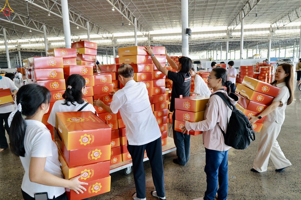 ภาพ No.320560:วันที่ 10 เมษายน พ.ศ.2569 การเตรียมกล่องไทยธรรม เพื่องานถวายมหาสังฆทาน 40,000 กว่าวัดทั่วประเทศ วันคุ้มครองโลก 22 เมษายน พ.ศ.2569 วัดพระธรรมกาย