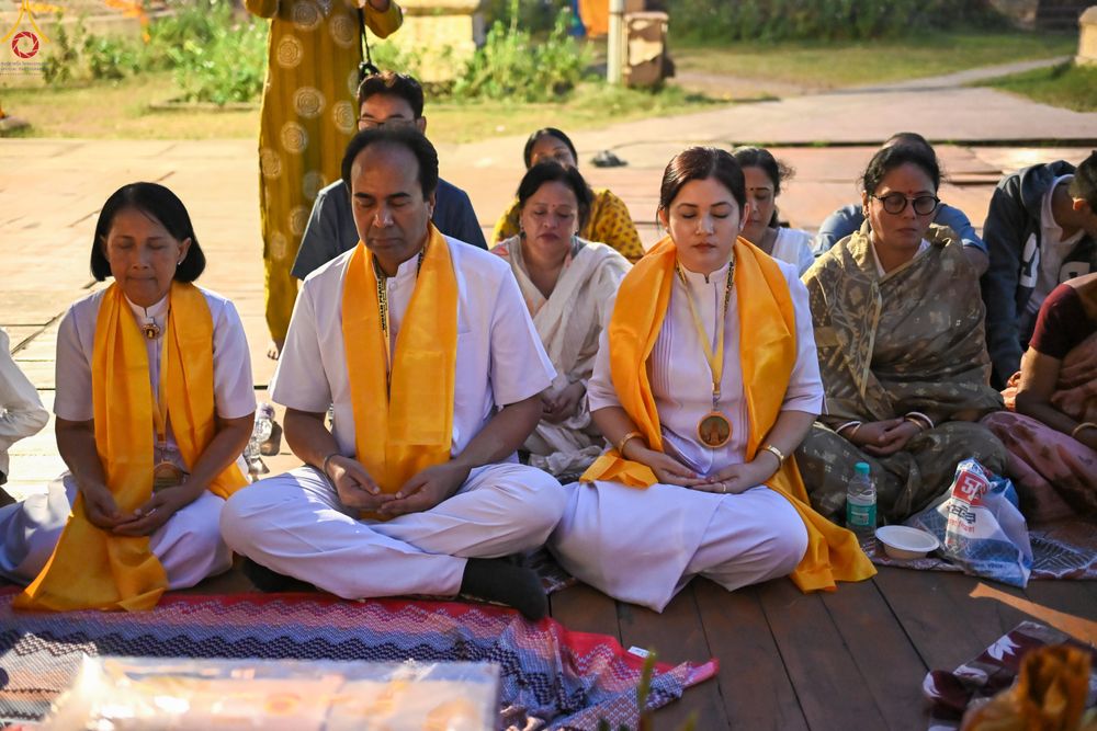 ภาพ No.284100:วันที่ ๔ พฤศจิกายน พุทธศักราช ๒๕๖๘ กฐินสมทบวัดต่างประเทศ โดยคณะศิษยานุศิษย์ บูชาธรรม 81 ปี หลวงพ่อธัมมชโย ณ วัดมหาโพธิ์ เมืองพุทธคยา ประเทศอินเดีย