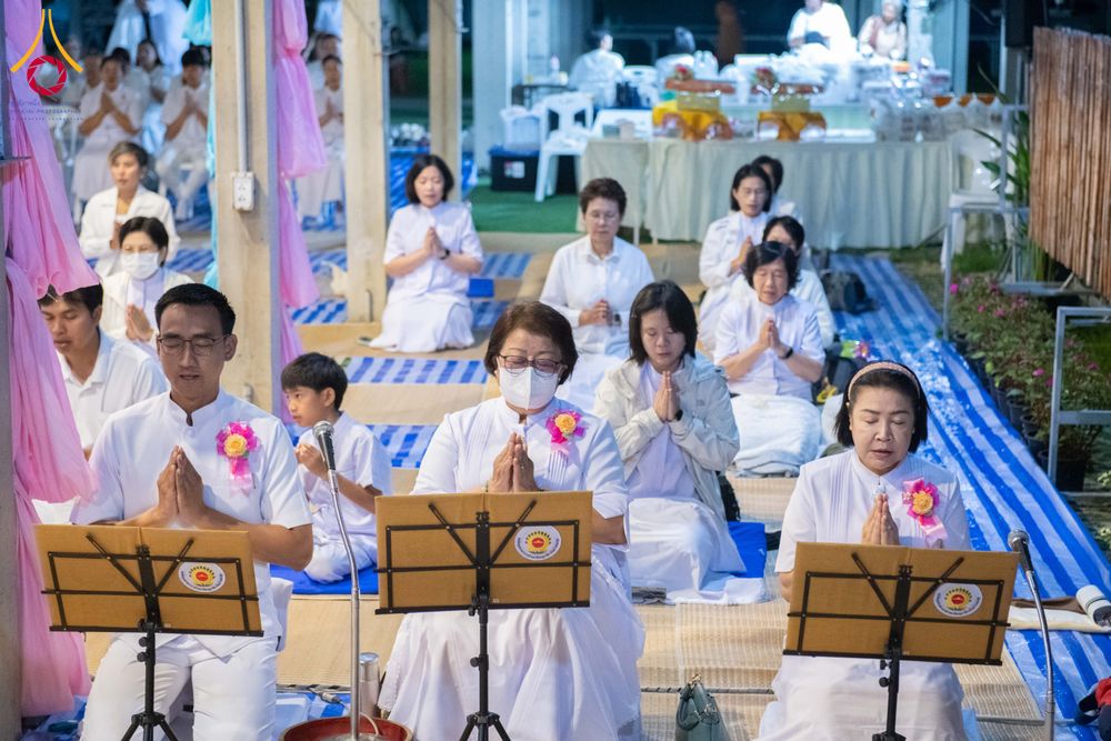 ภาพ No.288061:วันที่ 4 มกราคม พ.ศ. 2569 พิธีถวายภัตตาหารเป็นสังฆทาน แด่พระธรรมยาตรา ในโครงการธรรมยาตรา กตัญญูบูชา มหาปูชนียาจารย์ พระมงคลเทพมุนี(สด จนฺทสโร) พระผู้ปราบมาร อนุสรณ์สถาน 7 แห่ง ปีที่ 14 ณ อนุสรณ์สถานมหาวิหารพระมงคลเทพมุนี (โลตัสแลนด์) อ.สองพี่น้อง จ.สุพรร